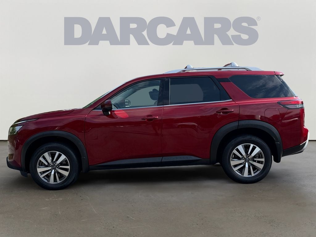 2023 Nissan Pathfinder SL / One Owner
