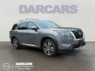 2025 Nissan Pathfinder Platinum / One Owner