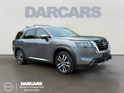 2025 Nissan Pathfinder Platinum / One Owner