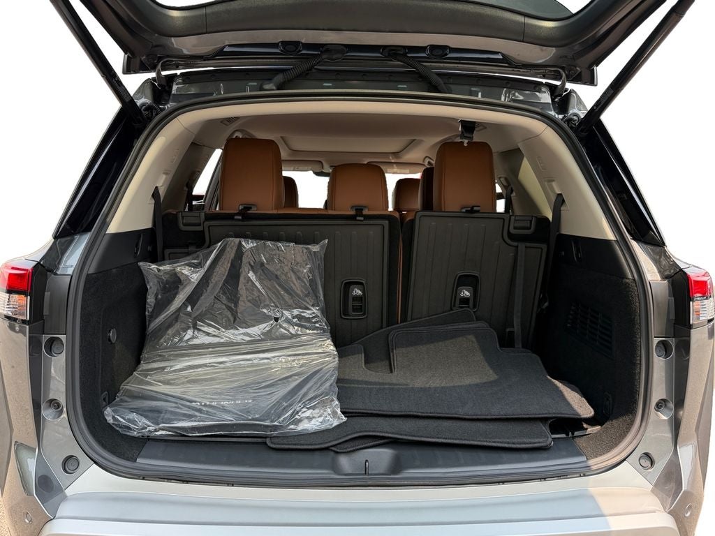 2025 Nissan Pathfinder Platinum / One Owner