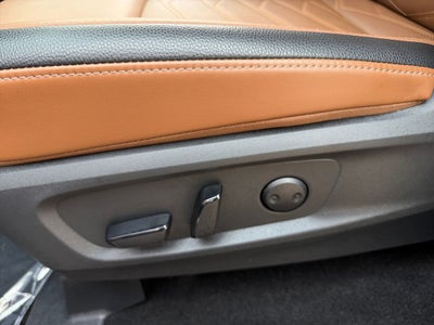 2025 Nissan Pathfinder Platinum / One Owner