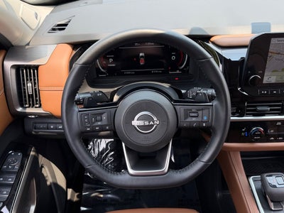 2025 Nissan Pathfinder Platinum / One Owner