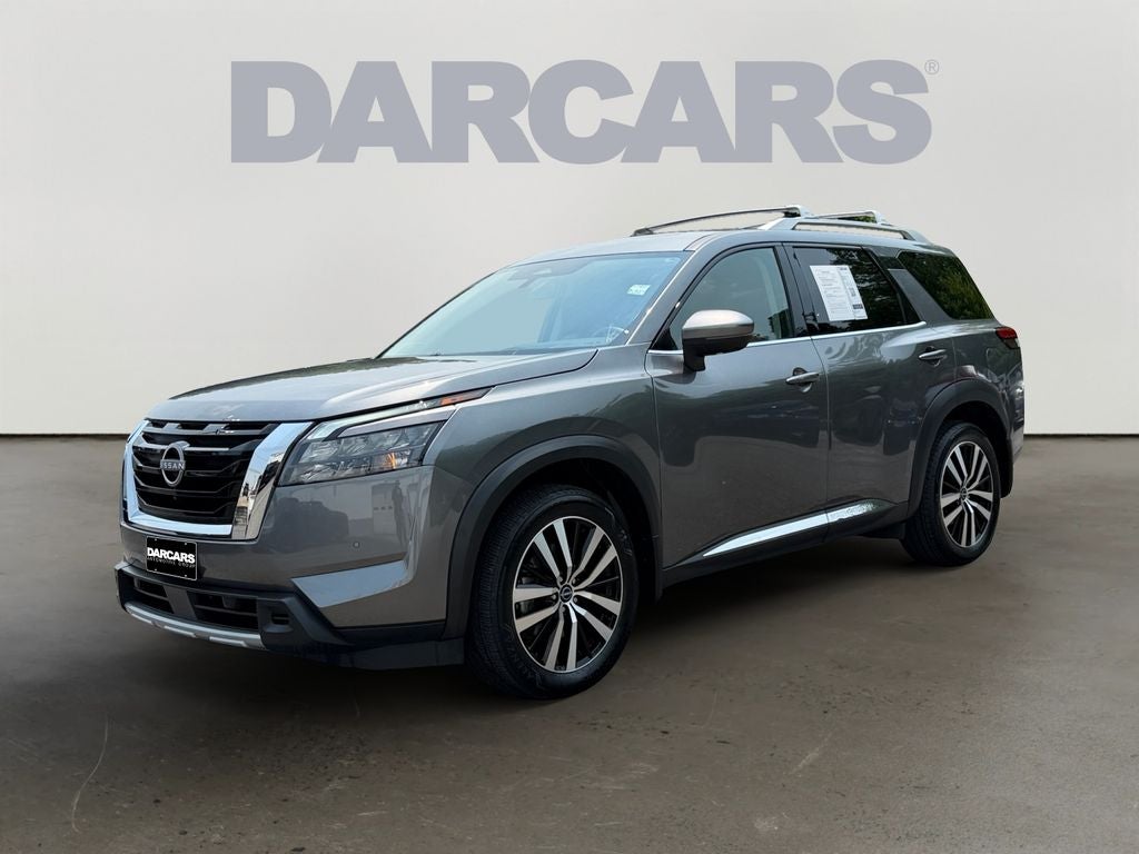 2025 Nissan Pathfinder Platinum / One Owner