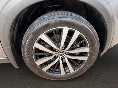 2025 Nissan Pathfinder Platinum / One Owner