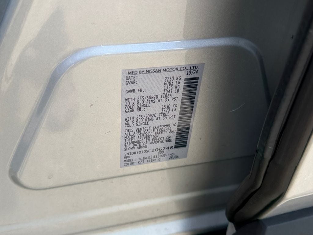 2025 Nissan Pathfinder Platinum
