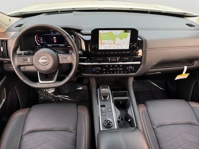 2025 Nissan Pathfinder Platinum / One Owner