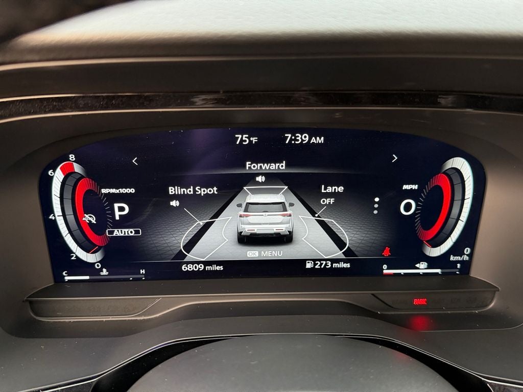 2025 Nissan Pathfinder Platinum / One Owner