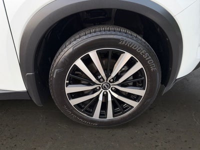 2025 Nissan Pathfinder Platinum / One Owner