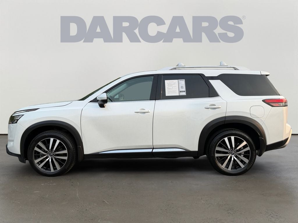 2025 Nissan Pathfinder Platinum / One Owner