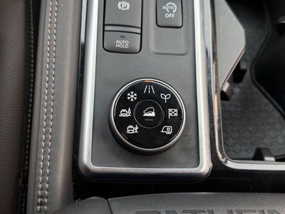 2025 Nissan Pathfinder Platinum / One Owner