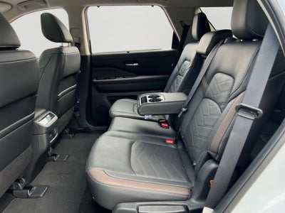 2025 Nissan Pathfinder Platinum / One Owner / 4WD / Cargo Package / Roof Rails w/