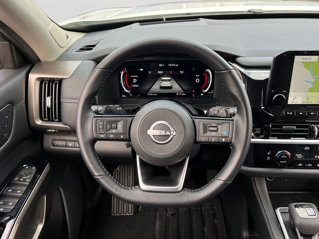 2025 Nissan Pathfinder Platinum / One Owner / 4WD / Cargo Package / Roof Rails w/