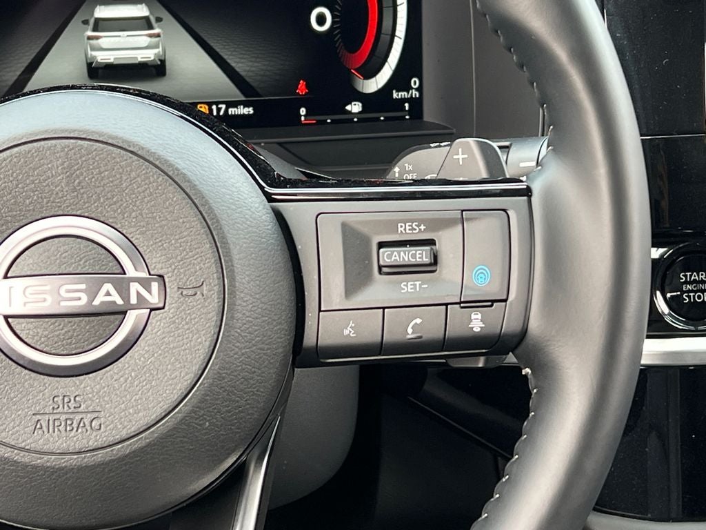 2025 Nissan Pathfinder Platinum / One Owner / 4WD / Cargo Package / Roof Rails w/