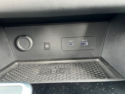 2025 Nissan Pathfinder Platinum / One Owner / 4WD / Cargo Package / Roof Rails w/