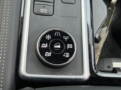 2025 Nissan Pathfinder Platinum / One Owner / 4WD / Cargo Package / Roof Rails w/