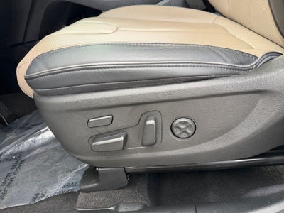 2022 Hyundai Santa Fe Limited / One Owner /