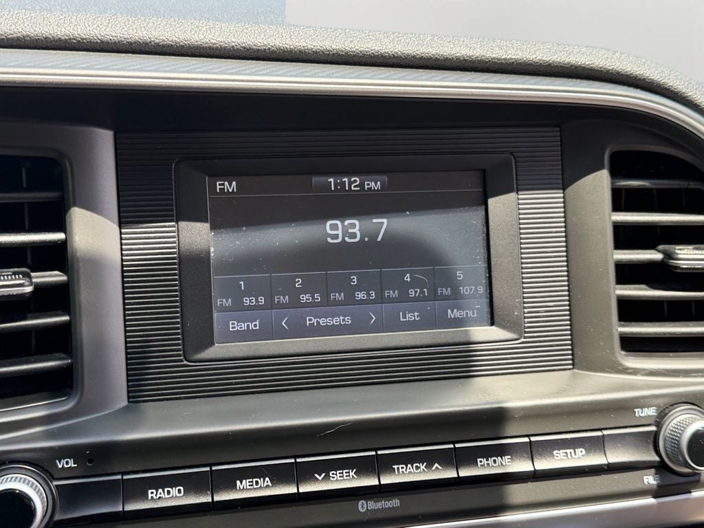 2019 Hyundai Elantra SE