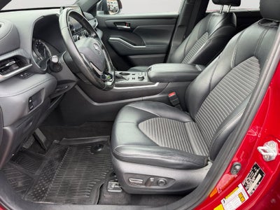 2022 Toyota Highlander XSE