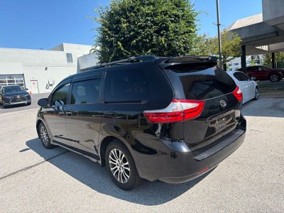 2019 Toyota Sienna XLE 8 Passenger
