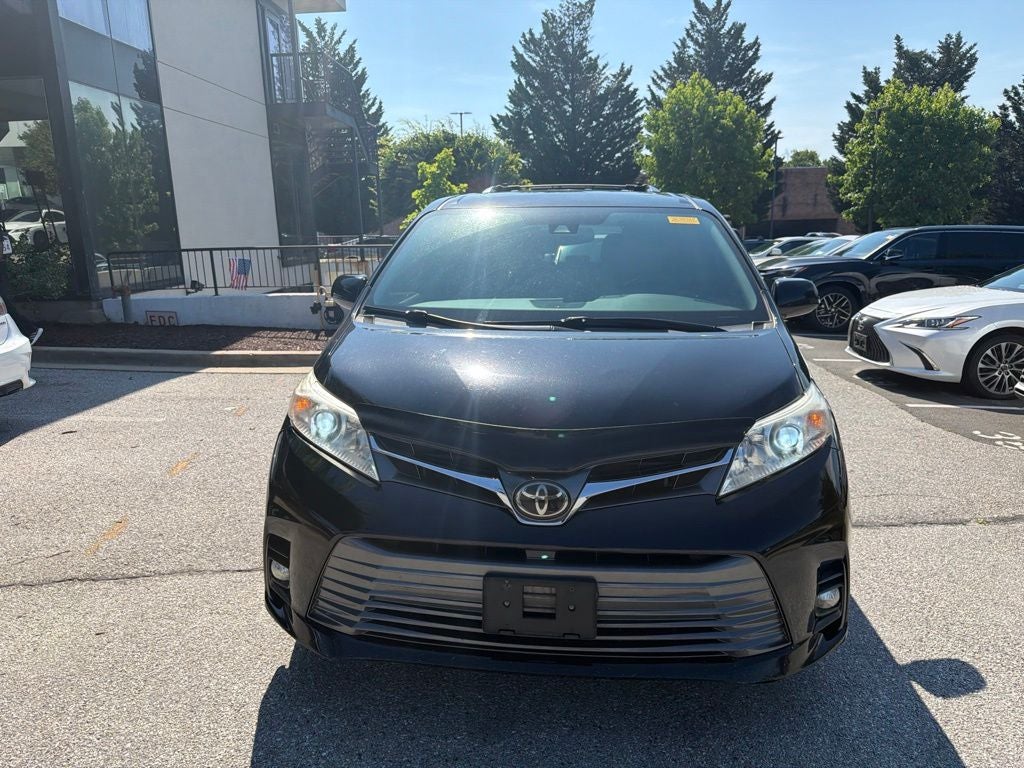 2019 Toyota Sienna XLE 8 Passenger