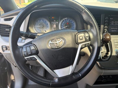 2019 Toyota Sienna XLE 8 Passenger