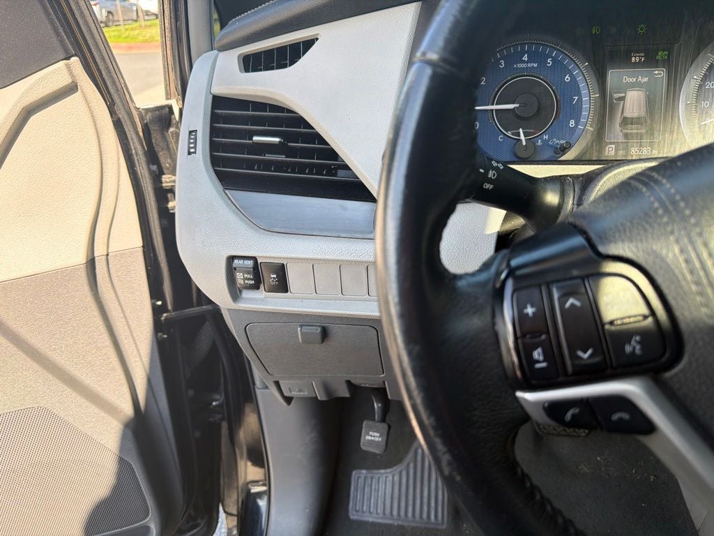 2019 Toyota Sienna XLE 8 Passenger