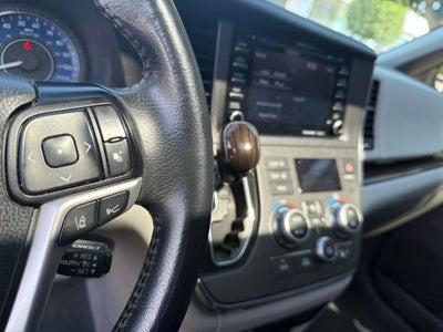2019 Toyota Sienna XLE 8 Passenger