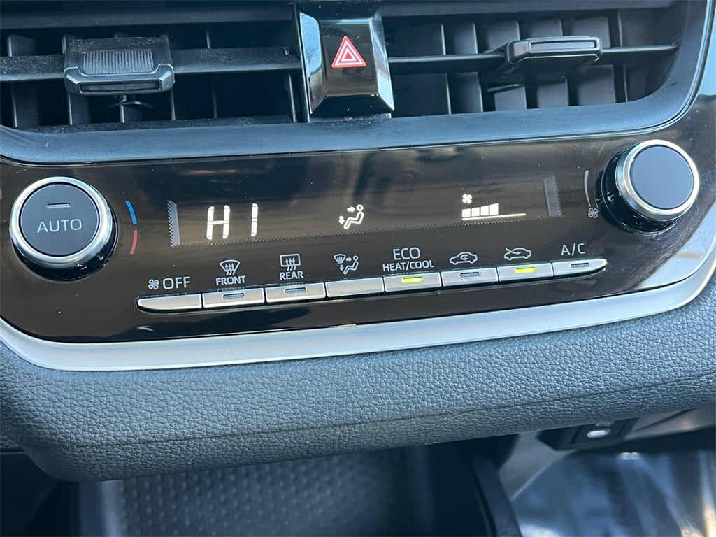 2024 Toyota Corolla LE / One Owner / New Tires /