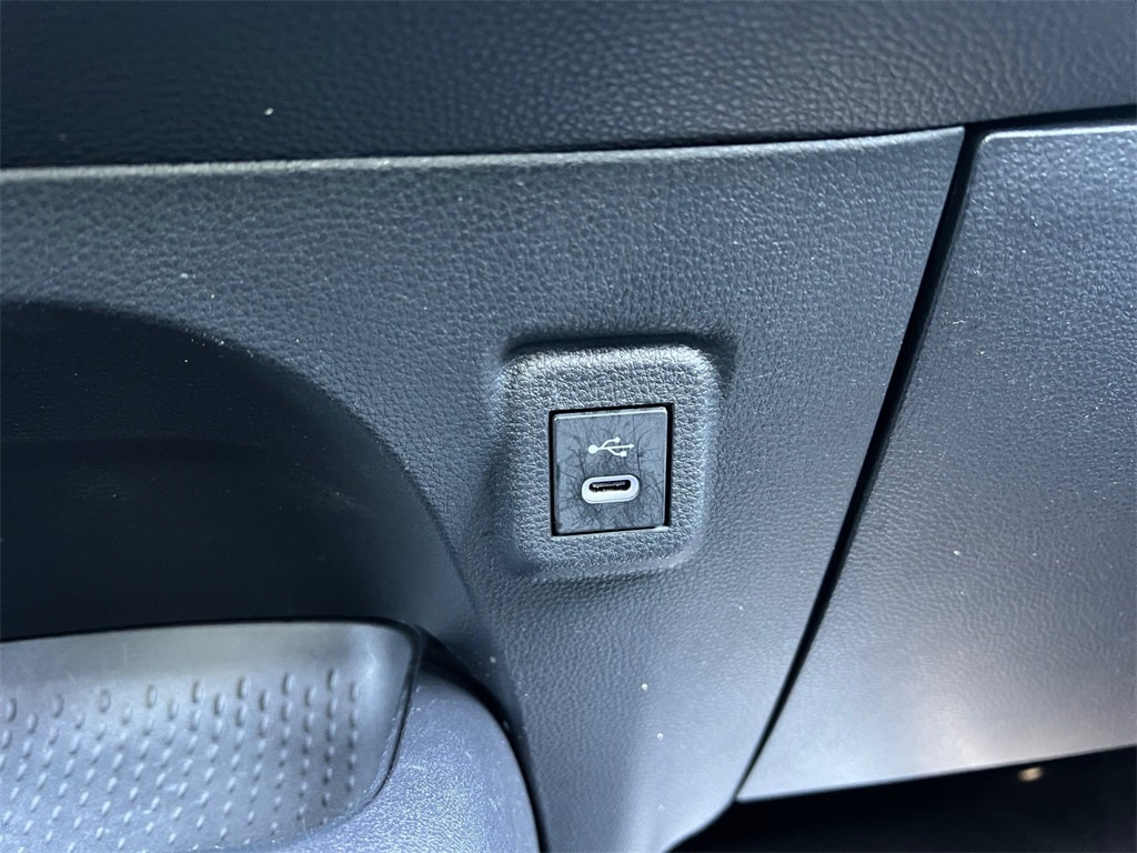 2024 Toyota Corolla LE / One Owner / New Tires /