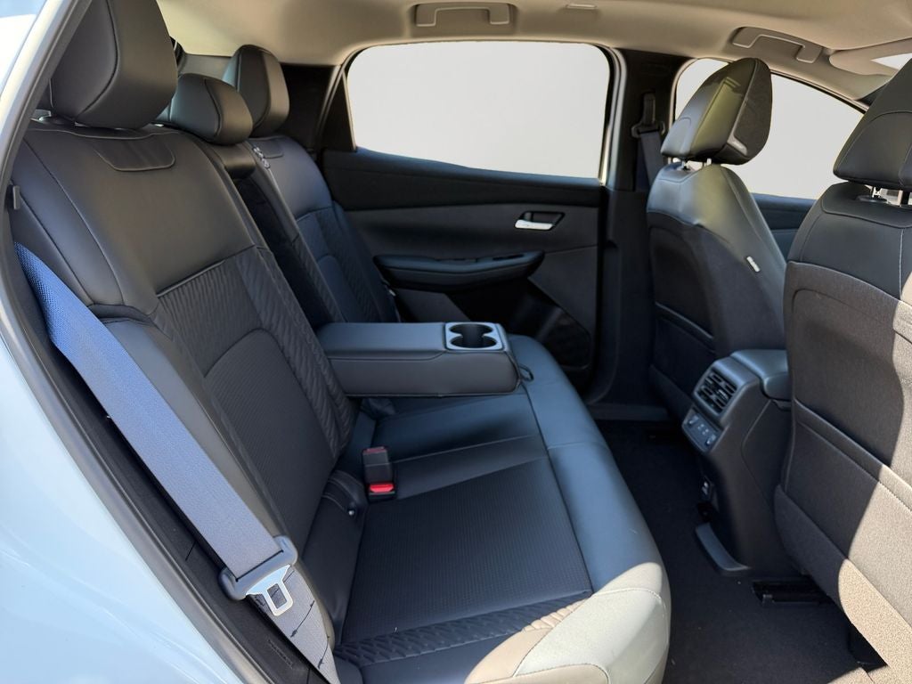 2026 Nissan Leaf PLATINUM+