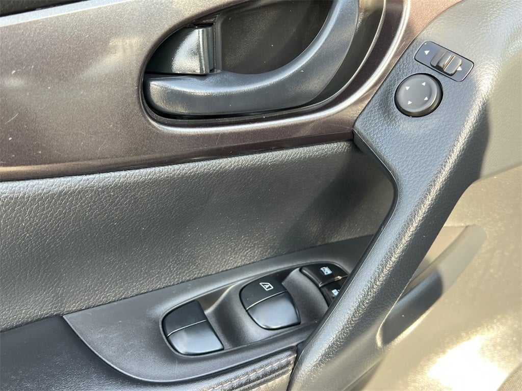 2021 Nissan Rogue Sport S AWD / 4 NEW TIRES / LOW MILES