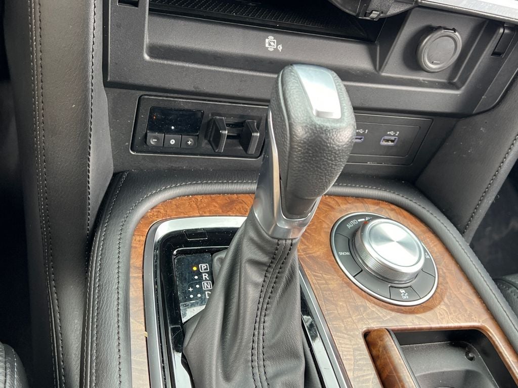 2024 Nissan Armada SL / One Owner / 4WD / Clean Carfax