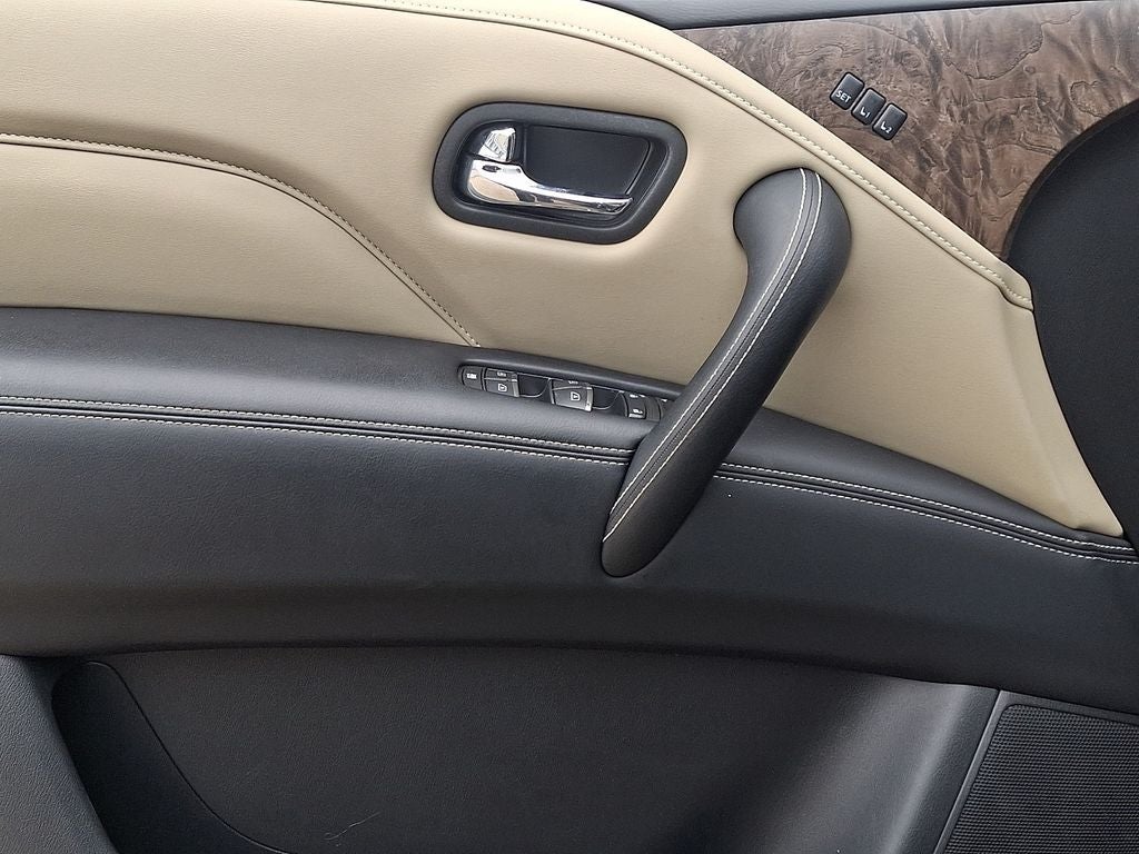 2024 INFINITI QX80 Premium Select / One Owner