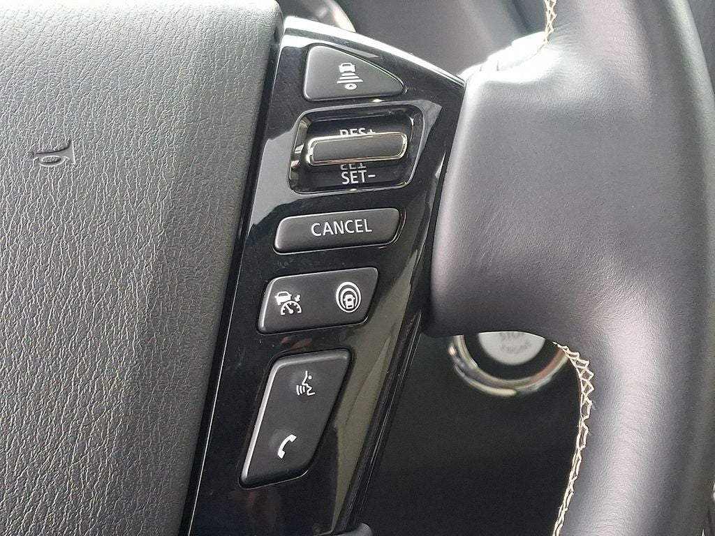 2024 INFINITI QX80 Premium Select / One Owner