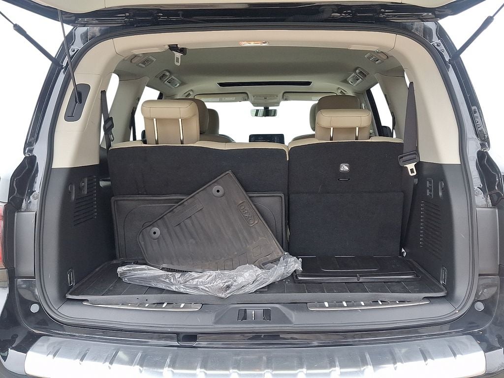2024 INFINITI QX80 Premium Select / One Owner