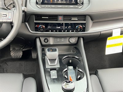 2026 Nissan Rogue SV / Premium Package / Cold Weather Package