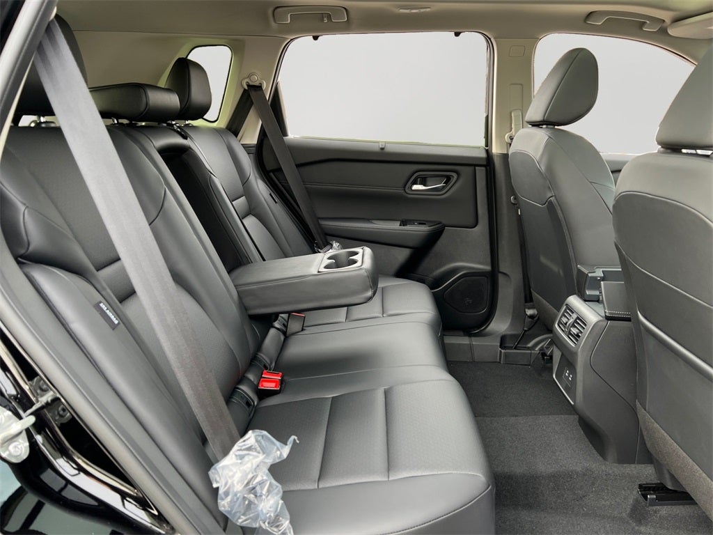 2026 Nissan Rogue SV / Premium Package / Cold Weather Package