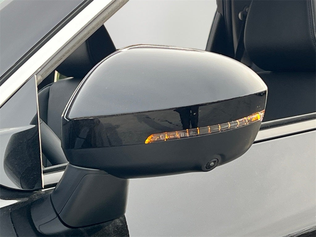 2026 Nissan Rogue Platinum / One Owner / Premium Package / Floormats Package