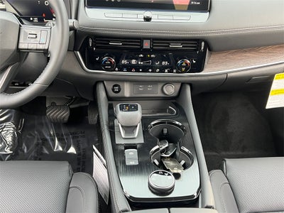 2026 Nissan Rogue Platinum / One Owner / Premium Package / Floormats Package