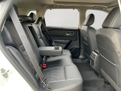 2026 Nissan Rogue Platinum / One Owner / Premium Package / Floormats Package