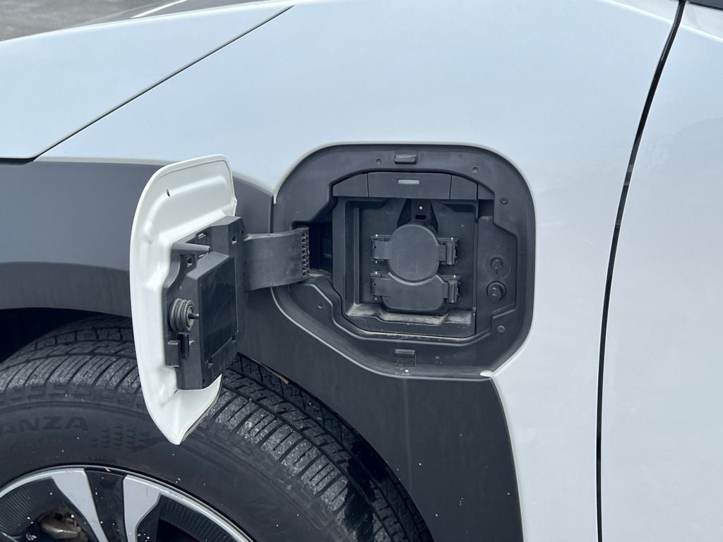 2023 Subaru Solterra Premium / One Owner / AWD / Limited /