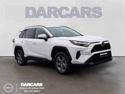 2024 Toyota RAV4 Hybrid XLE / One Owner