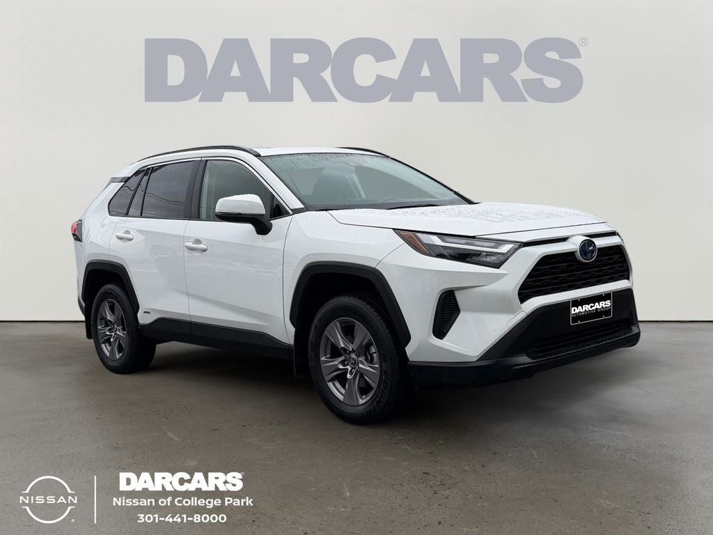 2024 Toyota RAV4 Hybrid XLE / One Owner