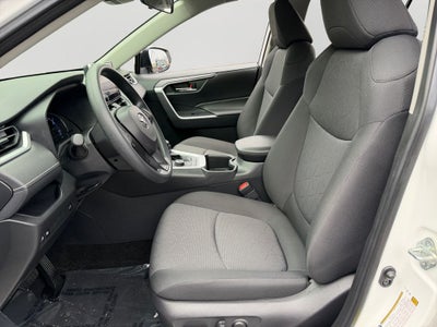 2024 Toyota RAV4 Hybrid XLE / One Owner