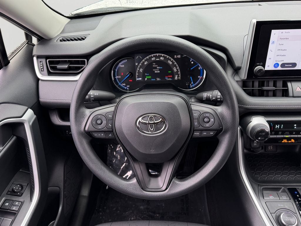2024 Toyota RAV4 Hybrid XLE / One Owner
