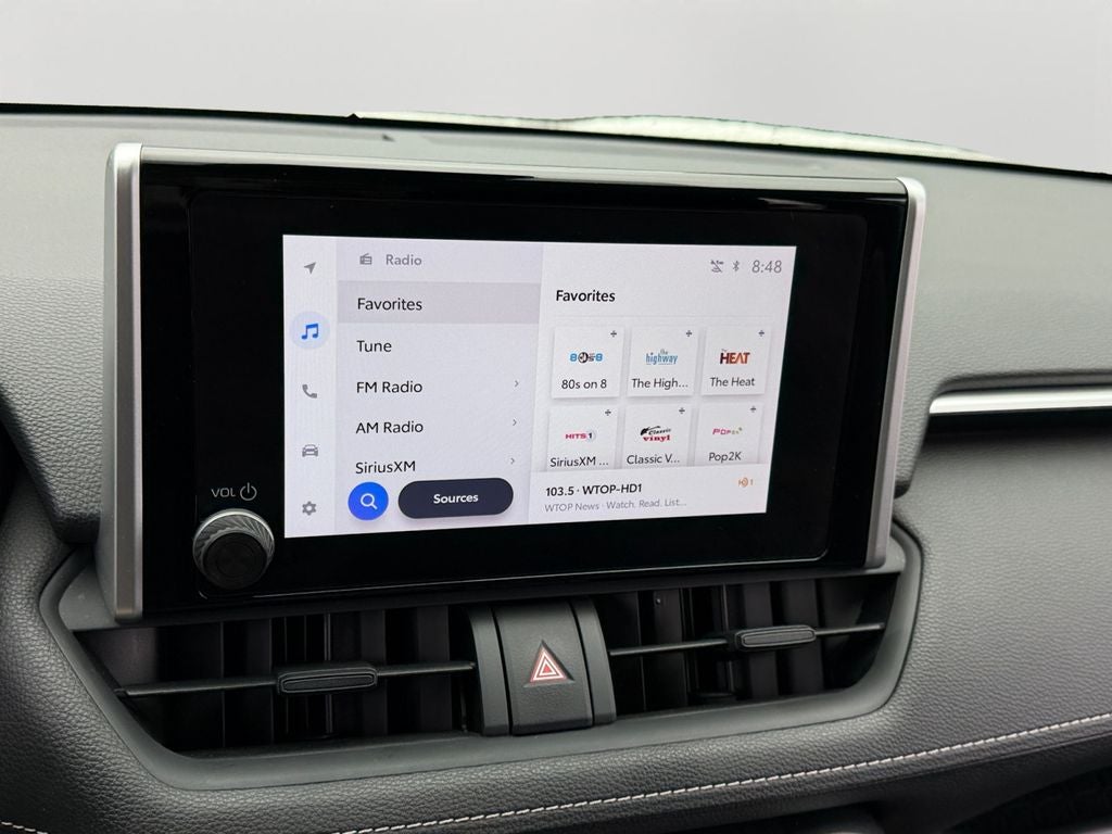 2024 Toyota RAV4 Hybrid XLE / One Owner