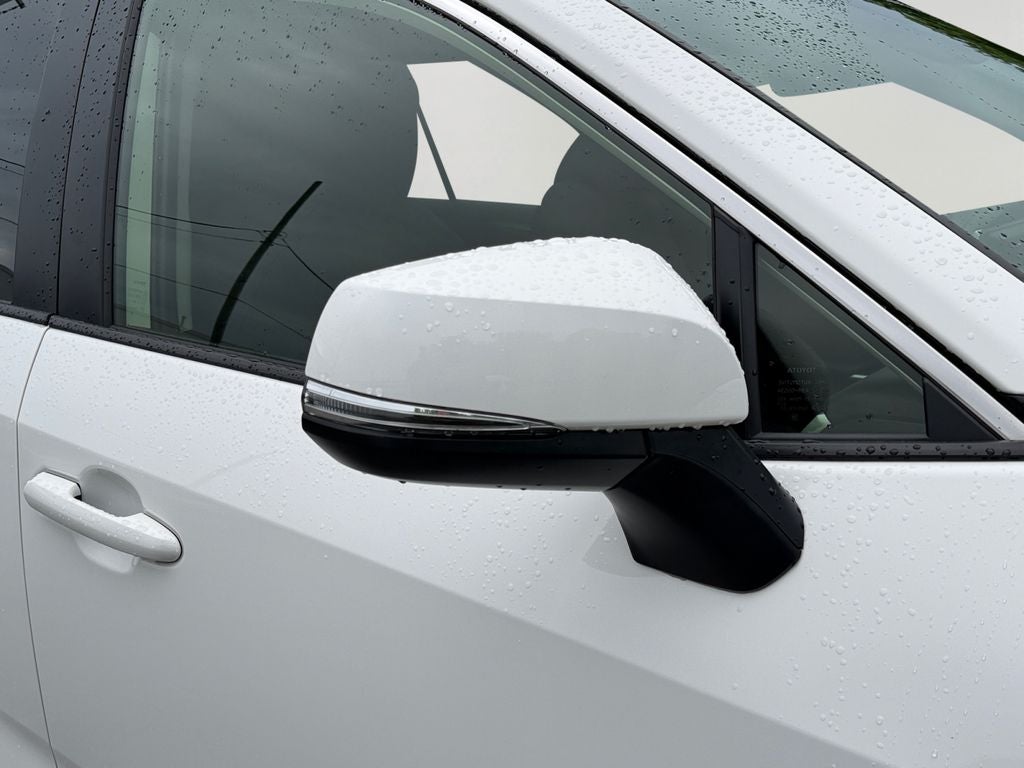 2024 Toyota RAV4 Hybrid XLE / One Owner