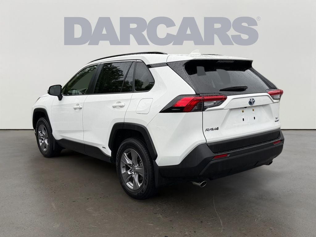 2024 Toyota RAV4 Hybrid XLE / One Owner