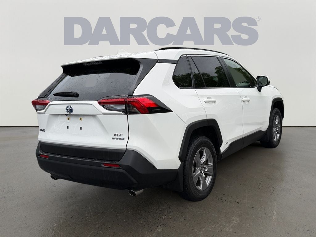 2024 Toyota RAV4 Hybrid XLE / One Owner