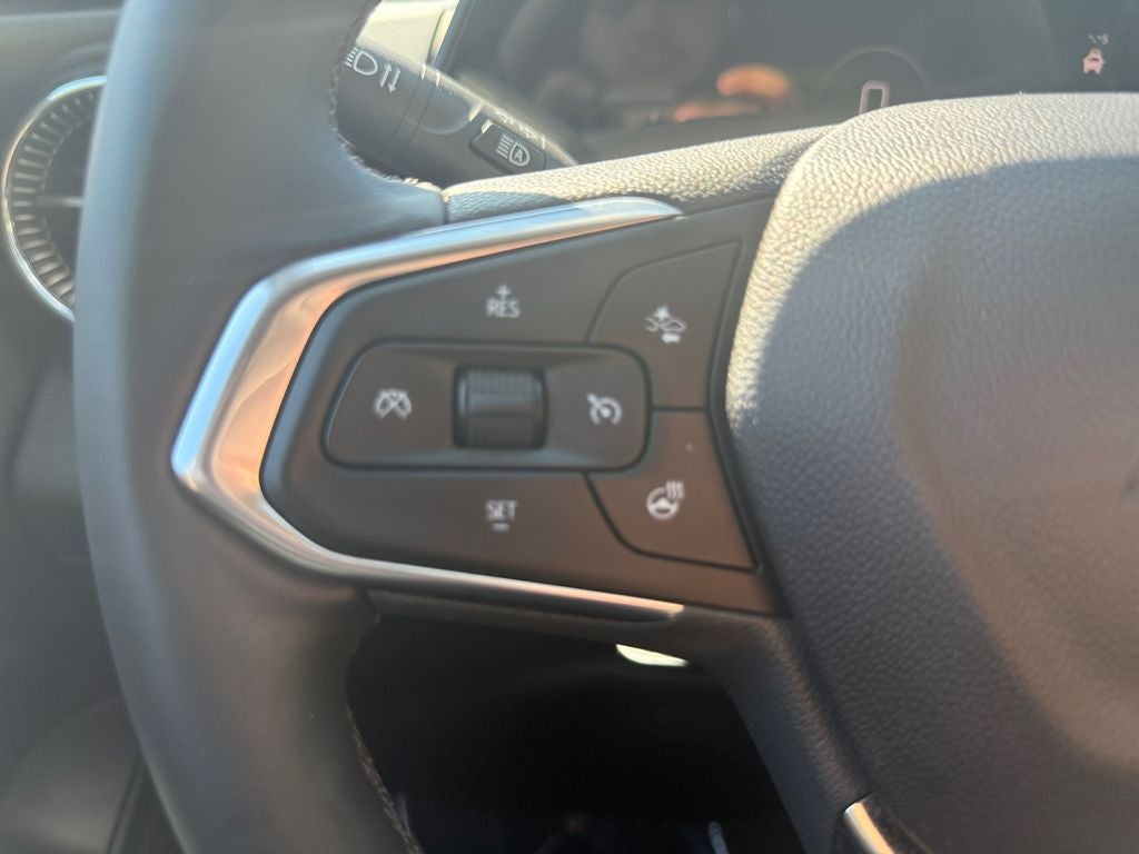2025 Chevrolet Trax ACTIV / One Owner